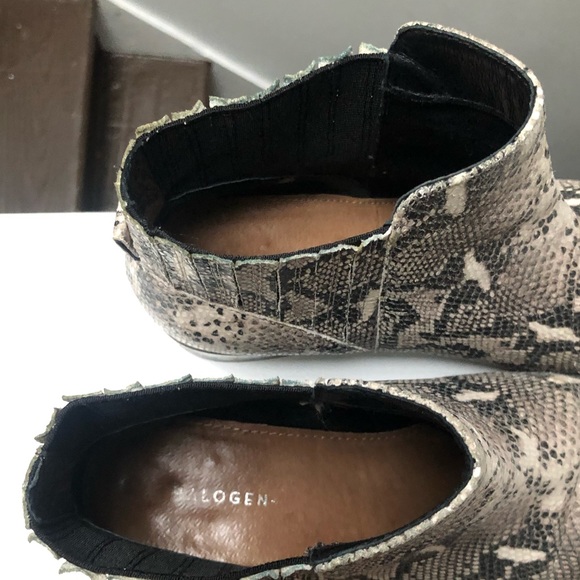 Halogen Snake Skin Pointed Toe Boots (like new!) - Picture 5 of 5
